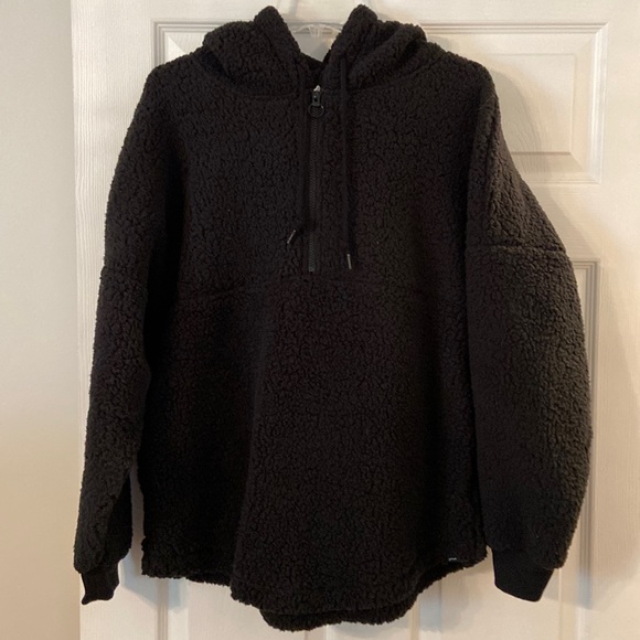 PINK Victoria's Secret Jackets & Blazers - PINK Sherpa Size L brand new with tags size L length 28” bust 42”